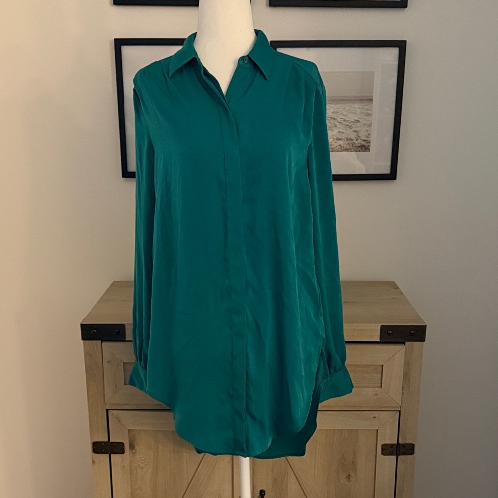 Women's Teal Button-Front Long Sleeve Blouse